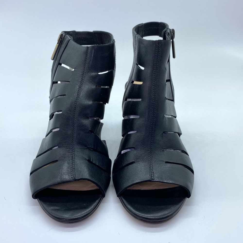 Brand New Clark’s Women’s Deloria Ivy Open Toe Leather Sandals Size 9.5